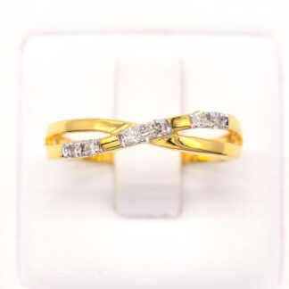 แหวนไขว้ กันฝังเพชรสลับ