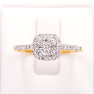 แหวนเพชรล้อม ทรงสี่เหลี่ยม