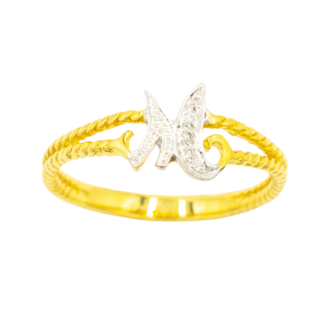 แหวนตัวอักษรตัว M ตัวเขียน ก้านไข่ปลา