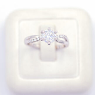 แหวนเงินเม็ดเดี่ยว ก้านบิด6เตย เงินแท้92.5% เพชร CZ LKM732