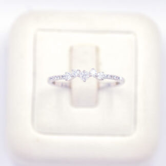 แหวนเงิน เพชร5เม็ดสลับก้านเเถว เงินแท้92.5% เพชร CZ LKM916