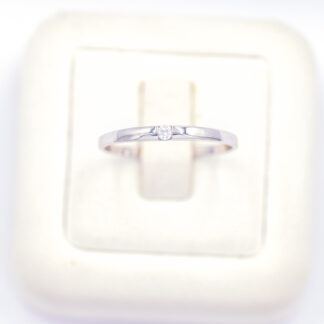 แหวนเงินเม็ดเดี่ยวหนีบเฉียง เงินแท้92.5% เพชร CZ LKM532