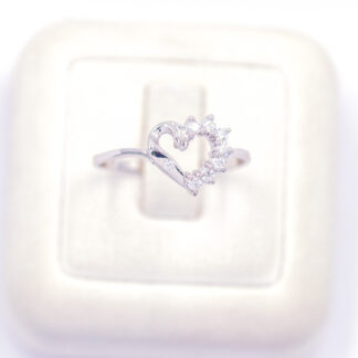 แหวนเงินเพชรข้าง ฝังครึ่ง หัวใจ เงินแท้92.5% เพชร CZ LKM564