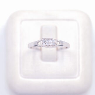 แหวนเงินกระจุกหน้าสี่เหลี่ยม เงินแท้92.5% เพชร CZ LKM716