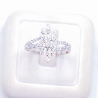 แหวนเงินดอกไม้เพชร บ่าเพชรคู่ เงินแท้92.5% เพชร CZ LKM652