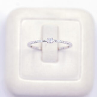 แหวนเงิน ชู บ่าข้าง เล็ก เงินแท้92.5% เพชร CZ LKM786