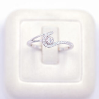 แหวนเงินเม็ดกลาง ก้านพริ้ว เงินแท้92.5% เพชร CZ LKM733