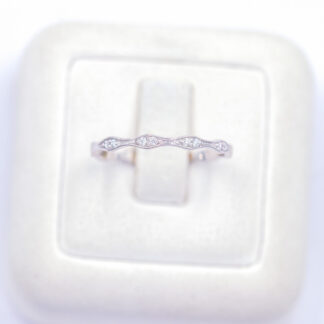 แหวนเงินคลื่นๆ เพชรคู่ เงินแท้92.5% เพชร CZ LKM832