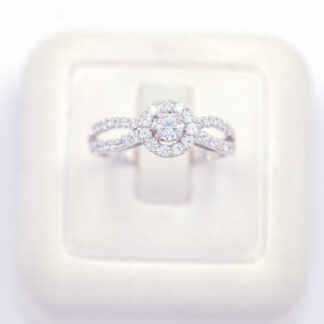 แหวนเงินล้อมกลมก้านคู่ ก้อนยางหาย เงินแท้92.5% เพชร CZ LKM560