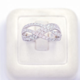 แหวนเงินแถวพัน เงินแท้92.5% เพชร CZ LKM683