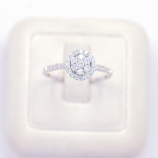 แหวนเงินกระจุกกลมล้อมสองชั้น เงินแท้92.5% เพชร CZ LKM573