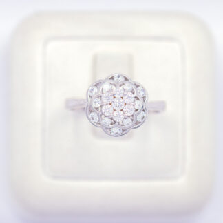 แหวนเงินดอกไม้ใหญ่เพชรเยอะ เงินแท้92.5% เพชร CZ LKM568