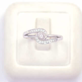 แหวนเงินเม็ดเดี่ยวก้านบิด เงินแท้92.5% เพชร CZ LKM729